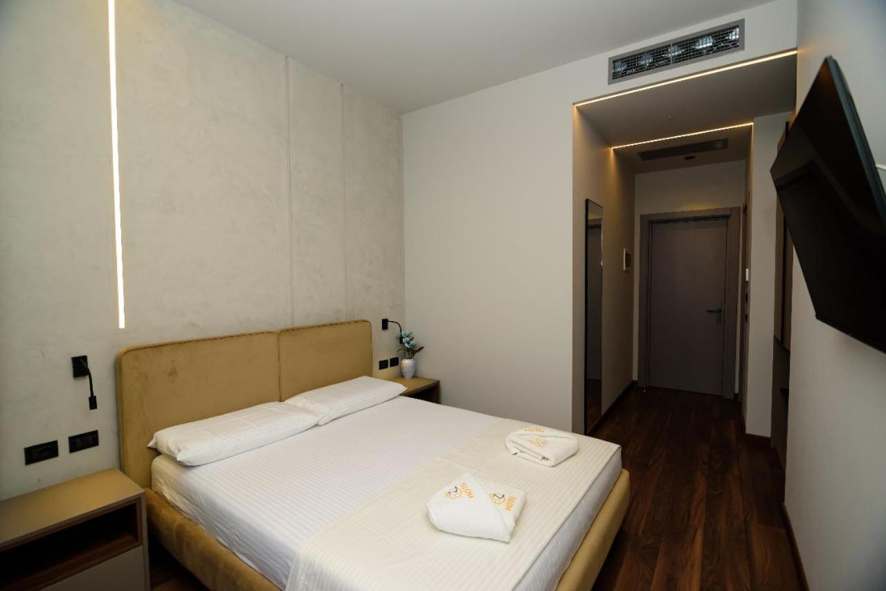 Hotel Zeneli Vlore Bagian luar foto